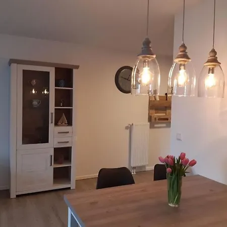 Coastal Hut No 6 Comfortable Vacation Apartment Busum